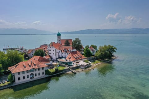 Property building, Lake view