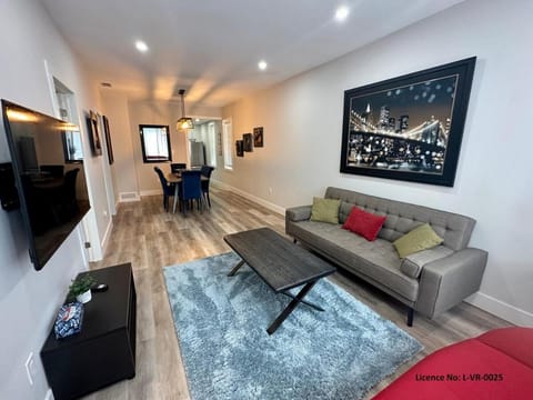 TV and multimedia, Seating area, Evening entertainment