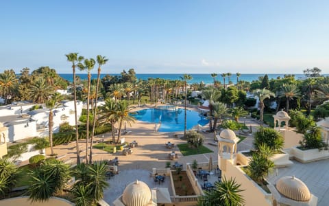 Pool view, Sea view
