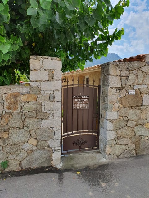 Facade/entrance, Property logo or sign