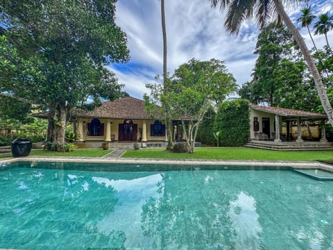 Property building, Day, Garden view, Pool view, Swimming pool