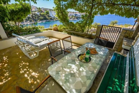 Balcony/Terrace, Seating area, Landmark view, Sea view, sunbed