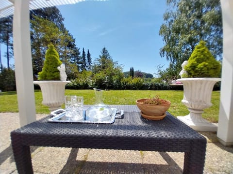 View (from property/room), Balcony/Terrace, Garden view