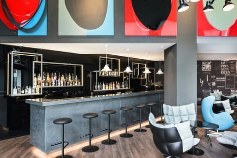 Lounge or bar, Lounge or bar
