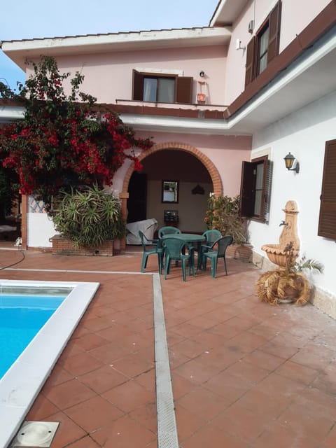 B&B Villa Giovanni Bed and Breakfast in Ostia