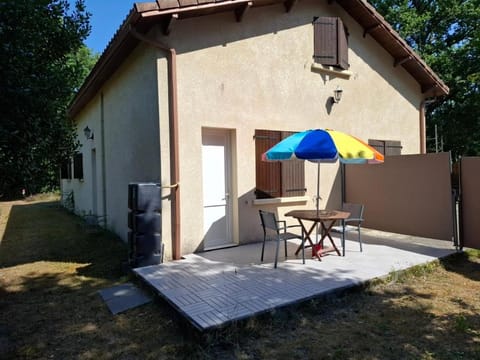 Patio, Dining area