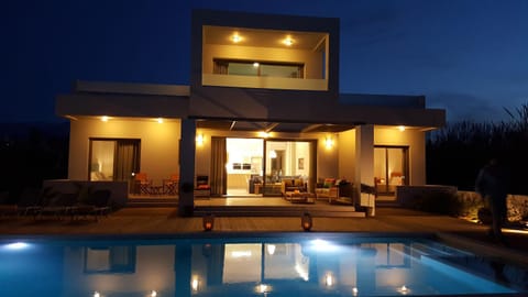 Night, On site, Pool view