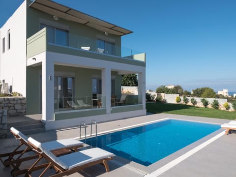 Property building, Spring, Off site, Day, Summer, BBQ facilities, Garden, View (from property/room), Balcony/Terrace, Autumn, Garden view, Landmark view, Mountain view, Pool view, Sea view, Swimming pool, Seasons