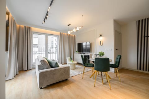 Living room, Photo of the whole room, Dining area
