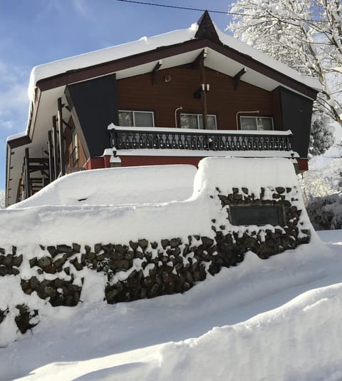 Property building, Facade/entrance, Winter, Skiing