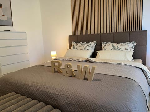 Bedroom, soundproof