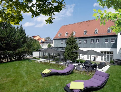 Property building, Garden