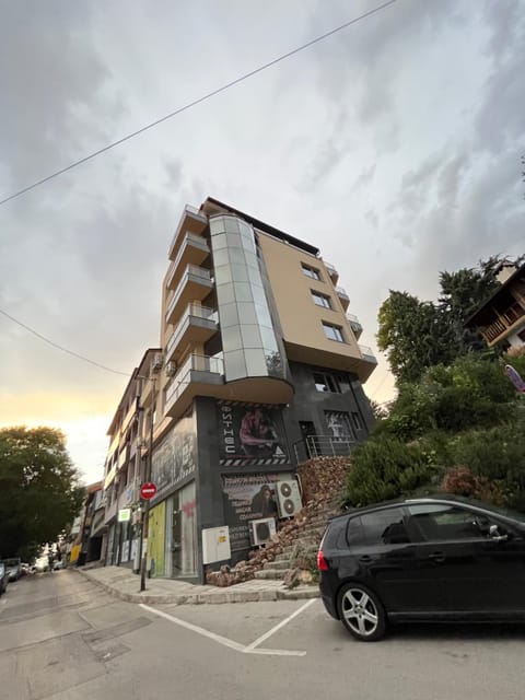 Property building, Neighbourhood, City view, Street view