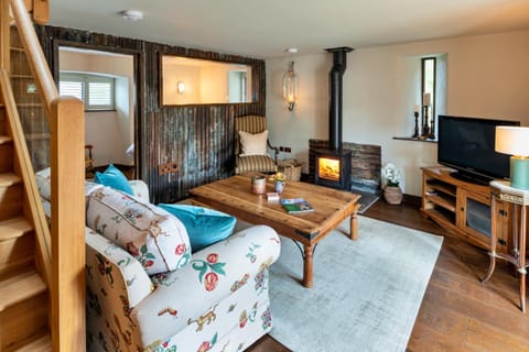 Communal lounge/ TV room, Living room