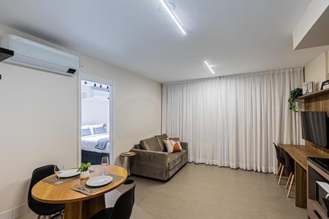 TV and multimedia, Living room, Dining area, Area and facilities, microwave, air conditioner