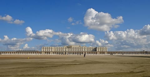 Facade/entrance, Day, Summer, Beach, On site, Sea view