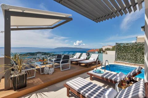 Swimming pool, Location, children, Family