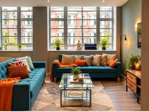 Living room, Seating area
