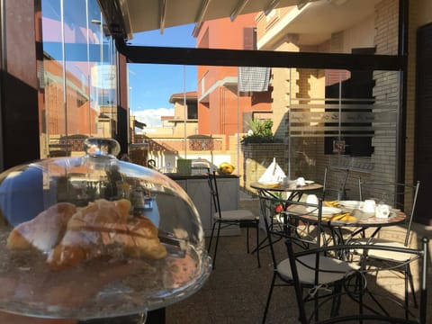Patio, Coffee/tea facilities, Buffet breakfast, Italian breakfast