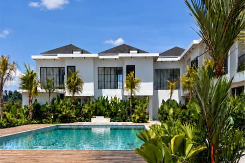 Property building, Swimming pool