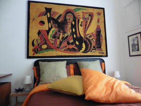 Bed, Photo of the whole room, Decorative detail