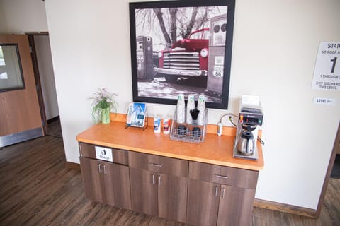 White House Suites Hotel in Plainfield