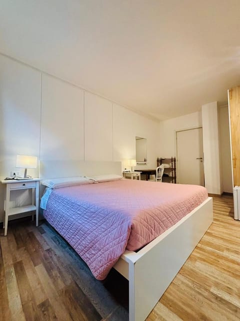 Victoria Royal Garden Apartment hotel in Como