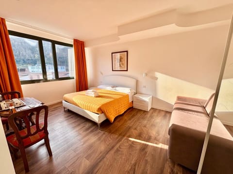 Victoria Royal Garden Apartment hotel in Como