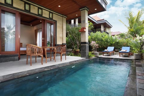 Property building, Pool view, Swimming pool, Swimming pool