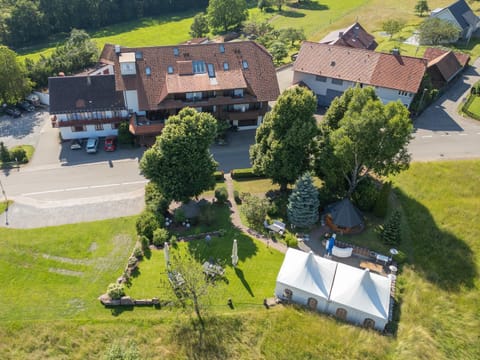Property building, Bird's eye view, Garden, Garden view