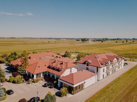 Day, Neighbourhood, Natural landscape, Bird's eye view, Street view
