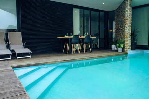 Patio, Pool view, Swimming pool, sunbed