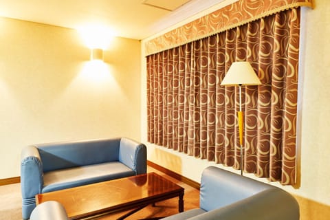 Photo of the whole room, Decorative detail
