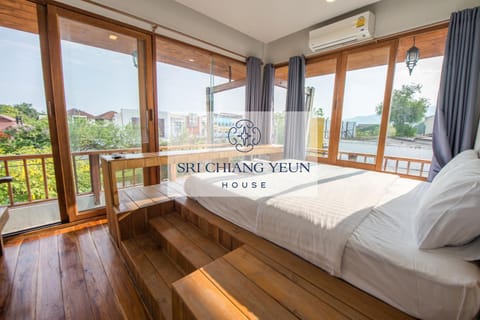 Property logo or sign, Bedroom, City view