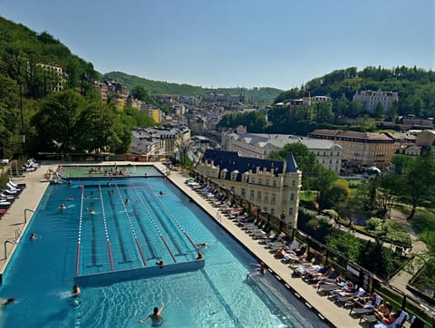 Swimming pool