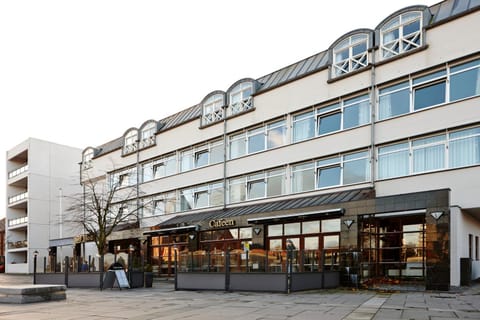 Facade/entrance, Facade/entrance