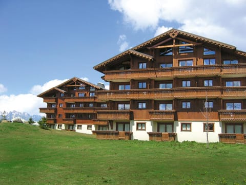 Property building, Natural landscape
