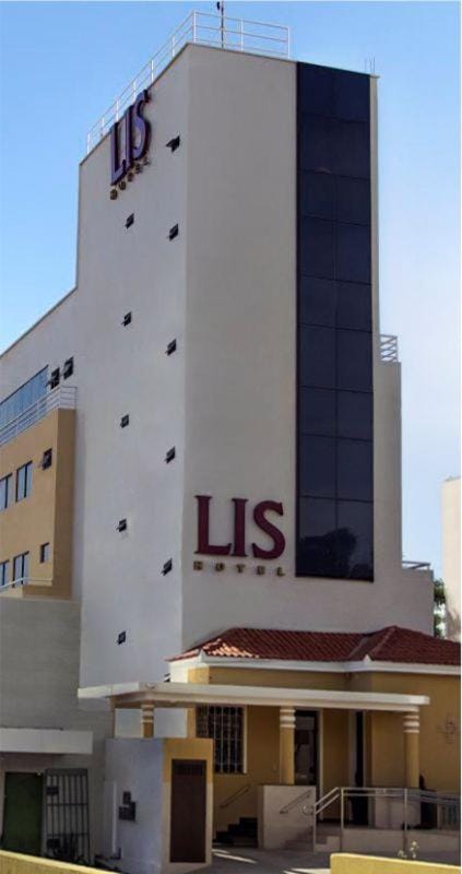 Nearby landmark, Facade/entrance, Day, Property logo or sign