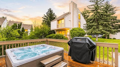 Property building, Patio, Hot Tub, Other