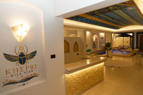 Facade/entrance, Swimming pool
