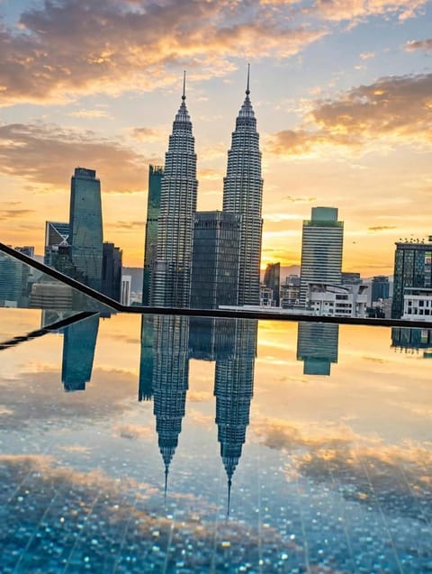 Property building, Nearby landmark, Day, Natural landscape, City view, Pool view, Swimming pool, Sunrise, Sunset