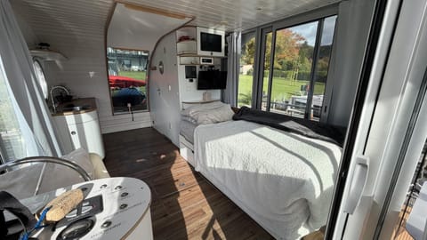 Property building, Living room, Bedroom
