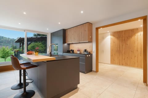 Kitchen or kitchenette, Living room