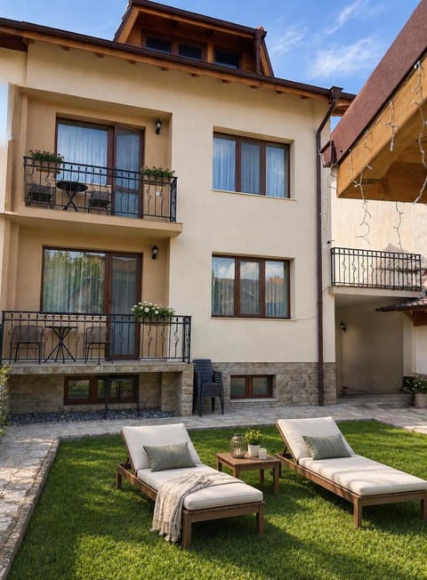 Patio, Day, Balcony/Terrace, Seating area, Garden view, sunbed