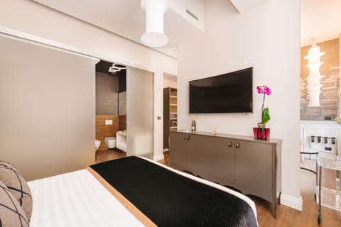 TV and multimedia, Photo of the whole room, Decorative detail