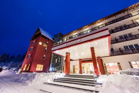 Property building, Facade/entrance