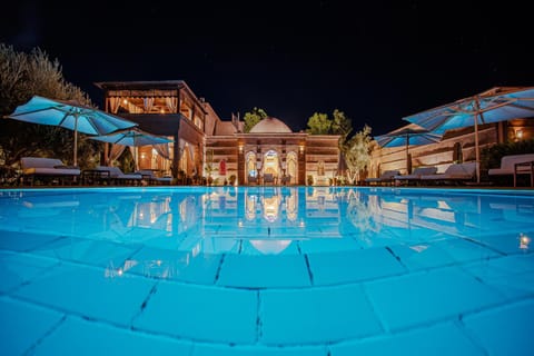 Night, Pool view, Swimming pool, sunbed