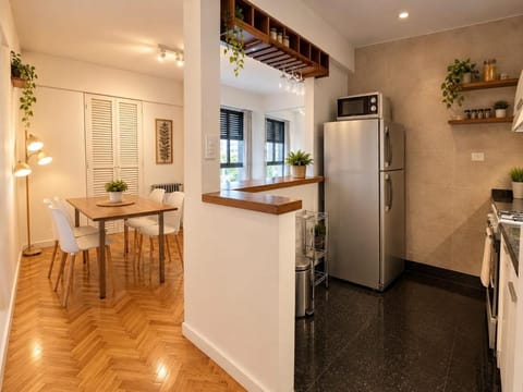 Kitchen or kitchenette, Food and drinks, Dining area, Food, dishwasher, minibar, oven, pet friendly, stove