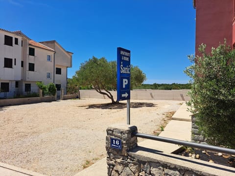 Property building, Day, Parking