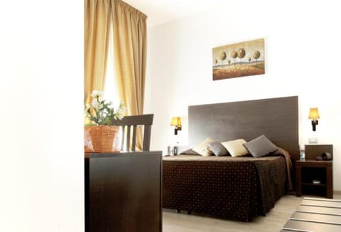 Photo of the whole room, Internal: Not applicable to any particular room